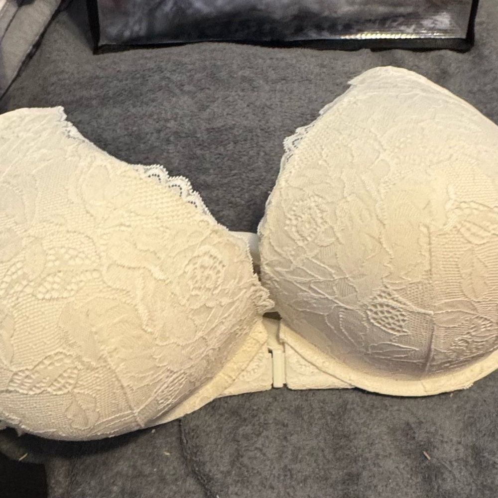 Lace Women's Bra - Ivory